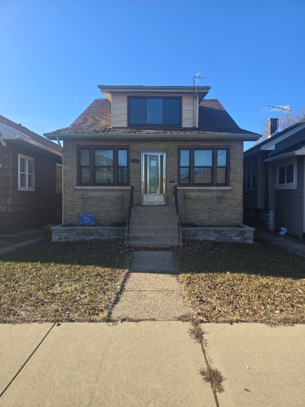 property at 1718 Lake Ave