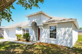 5004 Quercus Loop in Winter Haven, FL - Building Photo - Building Photo