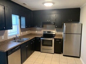 98 Shiloh Dr in Greenville, NC - Building Photo - Building Photo