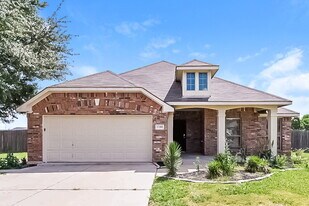 1101 Saddle Ct in Mansfield, TX - Building Photo