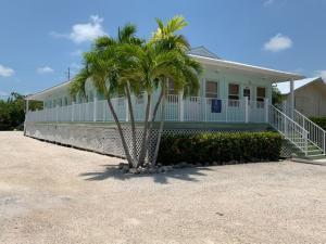 22966 Overseas Hwy in Cudjoe Key, FL - Building Photo