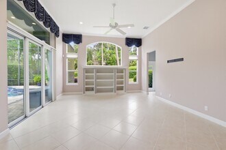 312 W Lake Victoria Cir in DeLand, FL - Building Photo - Building Photo