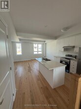 5943 Saigon St in Mississauga, ON - Building Photo - Building Photo