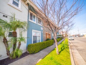 2469 S. Robertson Blvd in Los Angeles, CA - Building Photo - Interior Photo