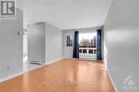 2927 Fairlea Cres in Ottawa, ON - Building Photo - Building Photo