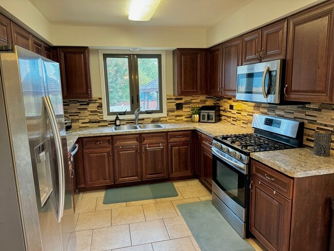 15706 Walnut Ct in Homer Glen, IL - Building Photo - Building Photo