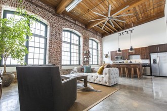 West Village Lofts At Brandon Mill in Greenville, SC - Foto de edificio - Building Photo