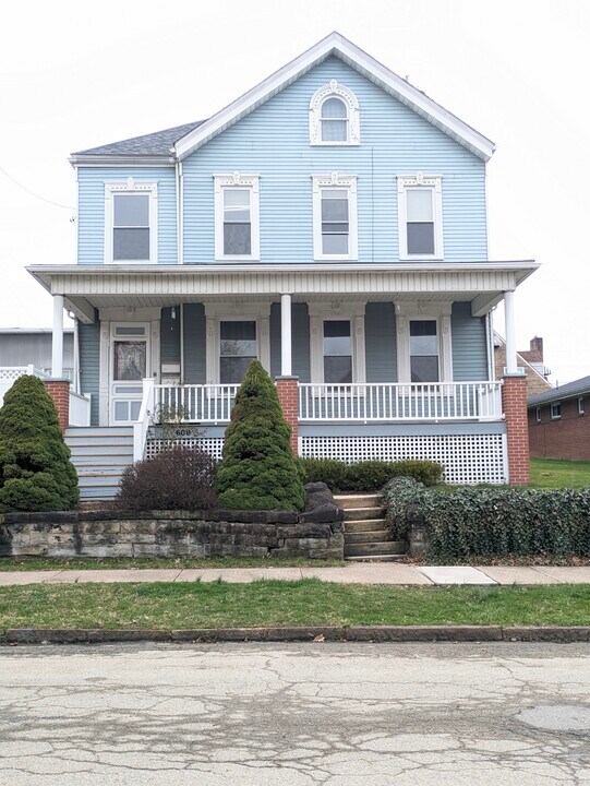 608 Alexander Ave, Unit 608 Alexander 2nd Floor in Greensburg, PA - Building Photo