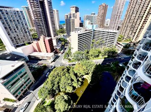 469 Ena Rd in Honolulu, HI - Foto de edificio - Building Photo