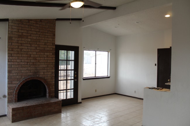 1655 Victor Lopez Dr in El Paso, TX - Building Photo - Building Photo