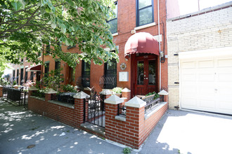 528 Clinton St in Brooklyn, NY - Building Photo - Building Photo