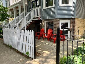 1416 W Wolfram St in Chicago, IL - Building Photo - Building Photo