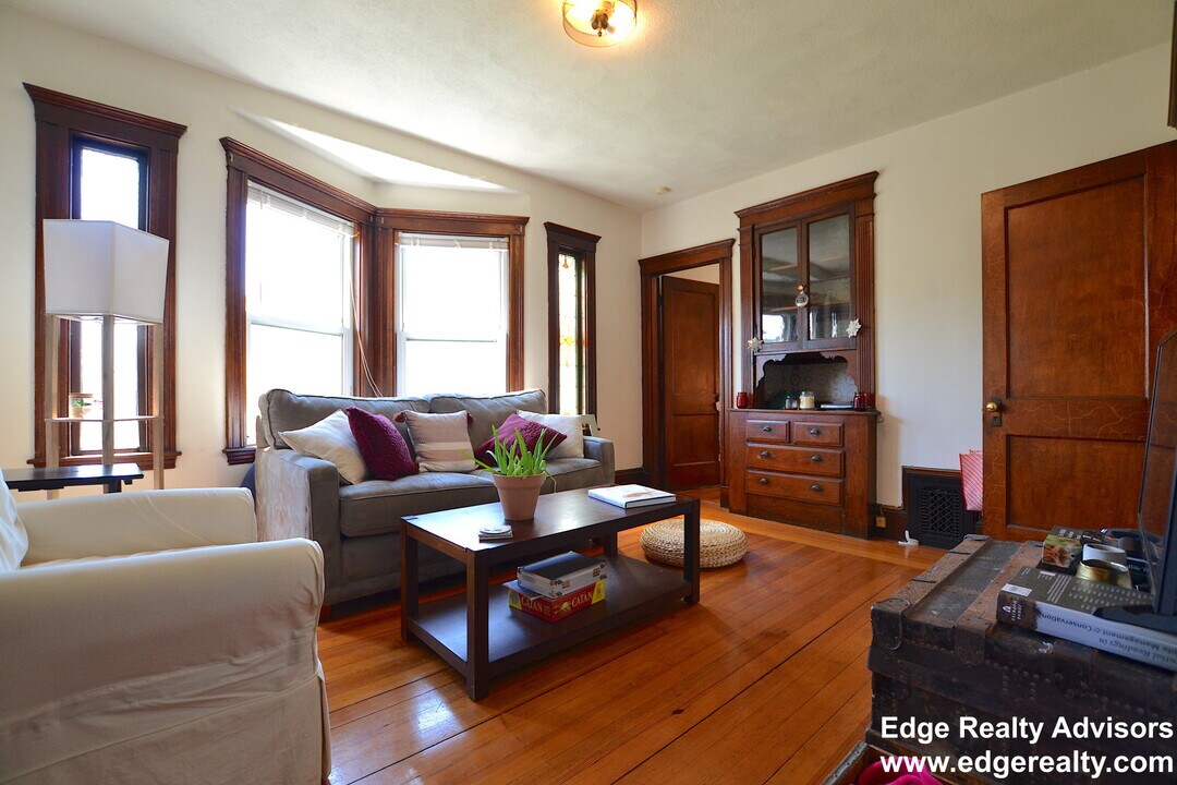 548 Washington St in Boston, MA - Building Photo