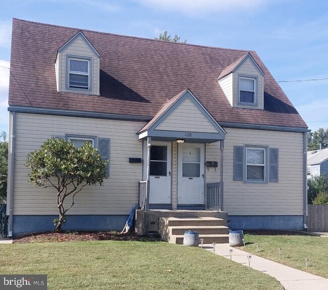 1128 Howard Ave in Bellmawr, NJ - Foto de edificio - Building Photo