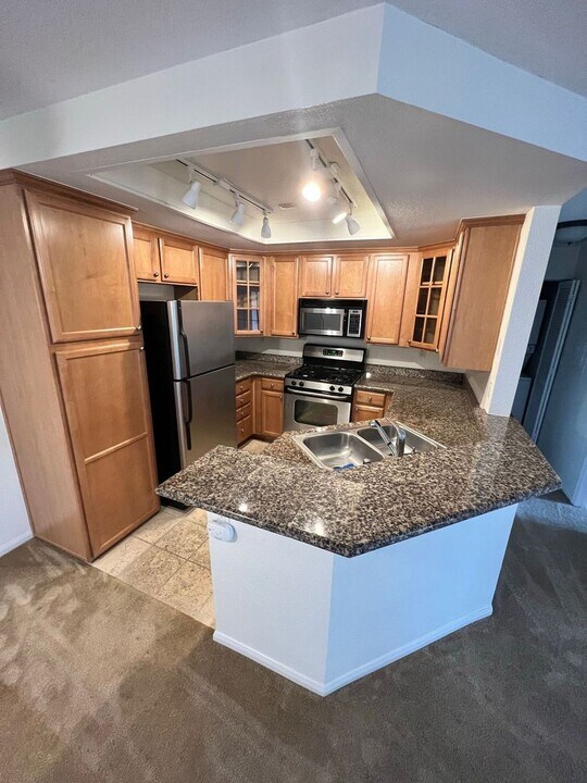 12510 Carmel Creek Rd in San Diego, CA - Building Photo