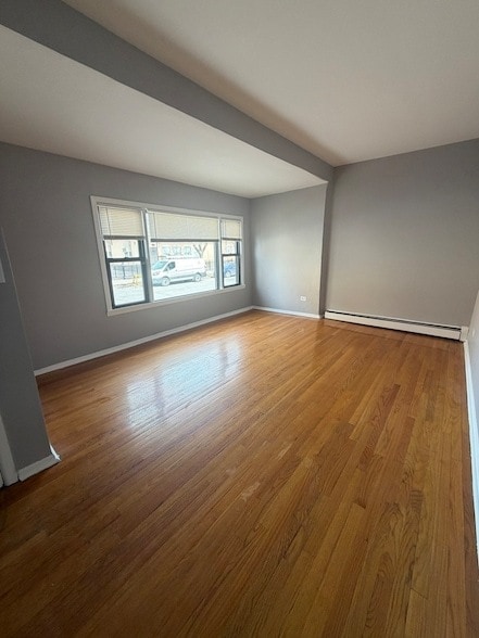 10401 S Ewing Ave in Chicago, IL - Foto de edificio - Building Photo