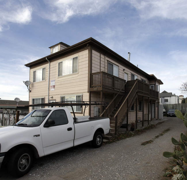 435 C St in Daly City, CA - Foto de edificio - Building Photo