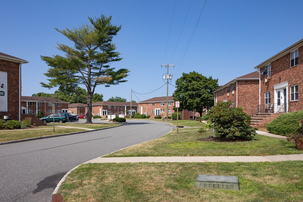 Beaver Brook Gardens Lincoln Park, NJ Apartments