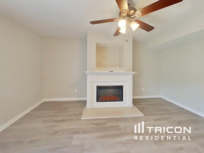 2005 Penmar Dr in La Vergne, TN - Building Photo - Building Photo