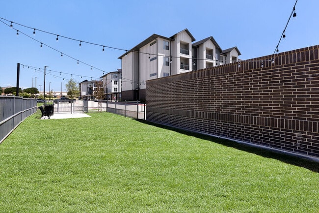 The Luxe at Lewisville