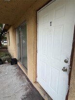 1491 NW 22nd Ct in Fort Lauderdale, FL - Building Photo