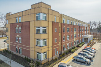 Weinberg Manor South in Baltimore, MD - Building Photo - Building Photo