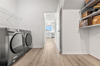 9104 Sandy Bluffs Circle in Parrish, FL - Building Photo - Building Photo