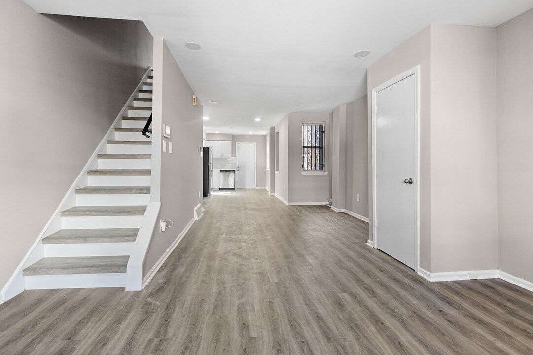 1425 S Vogdes St Photo