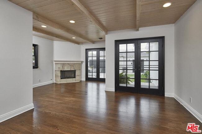 property at 1926 Greenfield Ave