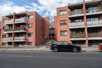 4455 Saint-Urbain Rue in Montréal, QC - Building Photo - Building Photo