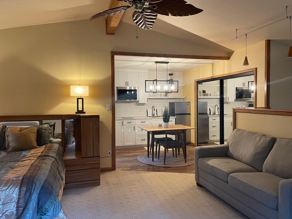 4520 Montecito Ave, Unit Studio 1 in Santa Rosa, CA - Building Photo