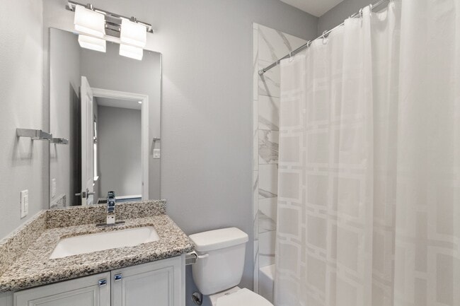 2409 Lawrence St in Houston, TX - Building Photo - Building Photo