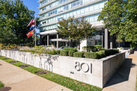 801 S Skinker Blvd in St. Louis, MO - Foto de edificio - Building Photo