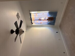 2331 W Branham Ln in Phoenix, AZ - Building Photo - Building Photo