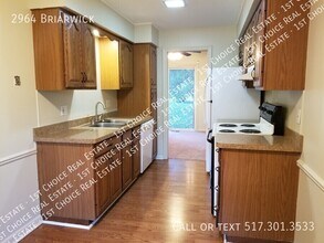 2964 Briarwick Dr in East Lansing, MI - Building Photo - Building Photo