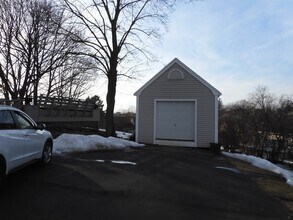 30 Linwood Ave, Unit 2 in Methuen, MA - Foto de edificio - Building Photo