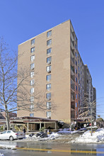 Wisteria Plaza in Flushing, NY - Building Photo - Building Photo