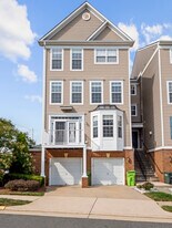 2498 Curie Ct in Oak Hill, VA - Building Photo