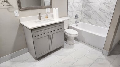 920 W 600 N, Unit Basement Unit in Salt Lake City, UT - Building Photo - Building Photo