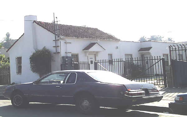 4158-4160 1/2 Normal Ave in Los Angeles, CA - Building Photo - Building Photo