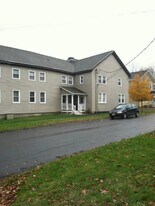 49 Tappan St in Baldwinsville, NY - Building Photo