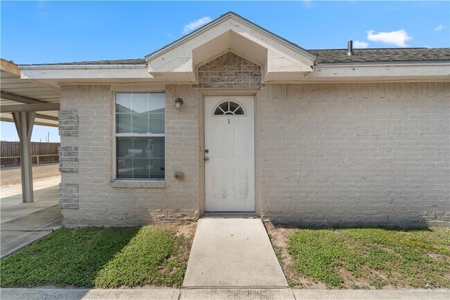 705 O Hare Dr in Edinburg, TX - Foto de edificio - Building Photo