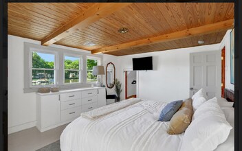 126 Lighthouse Dr in Saugerties, NY - Building Photo - Building Photo