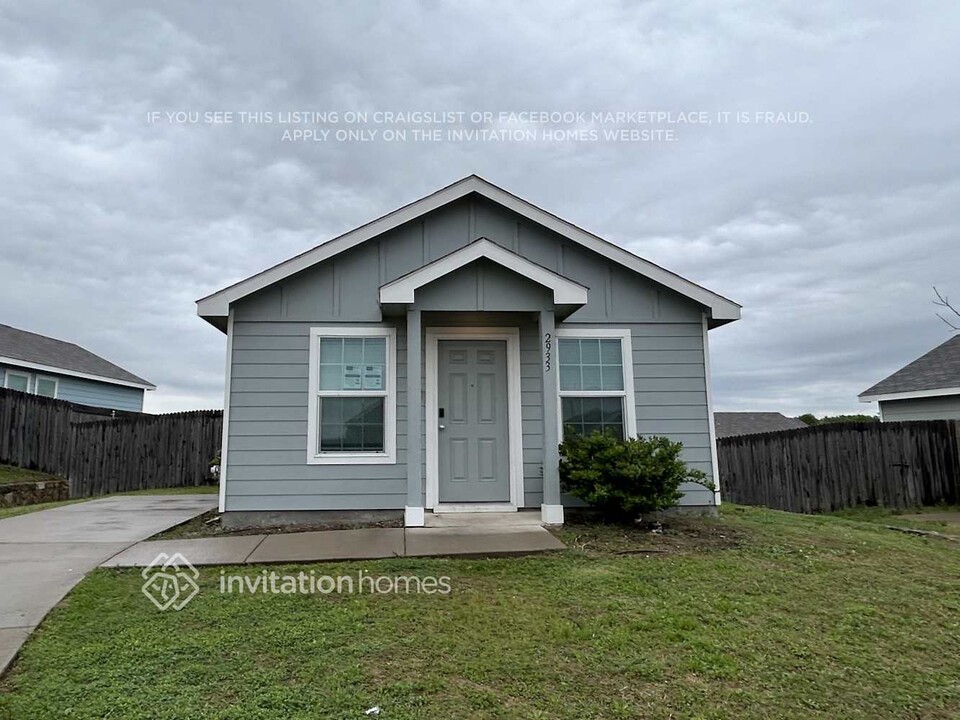 2933 Greenhorn Ave in Crandall, TX - Building Photo