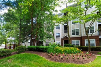 Beacon Place at Kentlands in Gaithersburg, MD - Building Photo - Building Photo