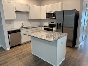 801 Dallas Dr in Columbia, TN - Building Photo - Building Photo