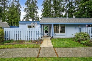 4308 NE Sunset Blvd in Renton, WA - Building Photo