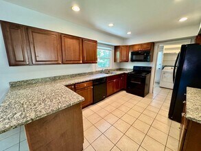 2911 Tallow Ln in Bowie, MD - Building Photo - Building Photo