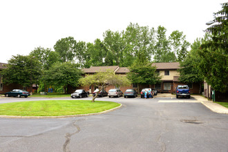 Cypress Commons in Middletown, OH - Building Photo - Building Photo