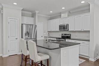 1143 Little Gem Ln in Apex, NC - Foto de edificio - Building Photo